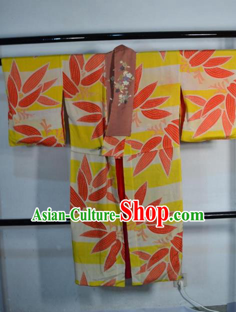 Japanese Traditional Male Yellow Yukata Robe Clothing Japan Samurai Haori Kimonos for Men