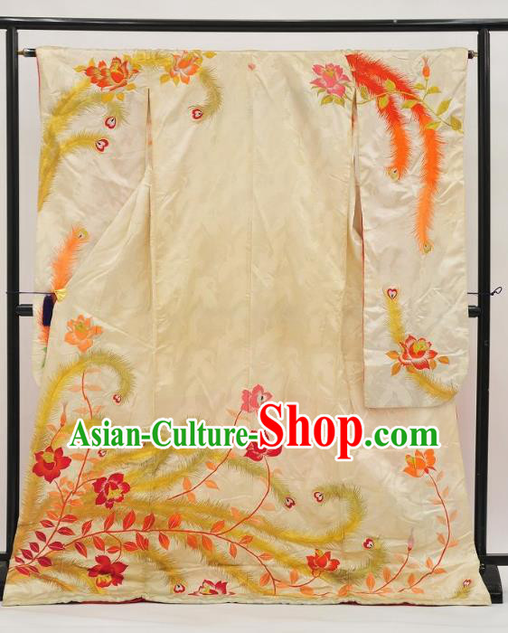 Traditional Japan Palace Vintage Costume White Furisode Kimono Japanese Yukata Dress for Women