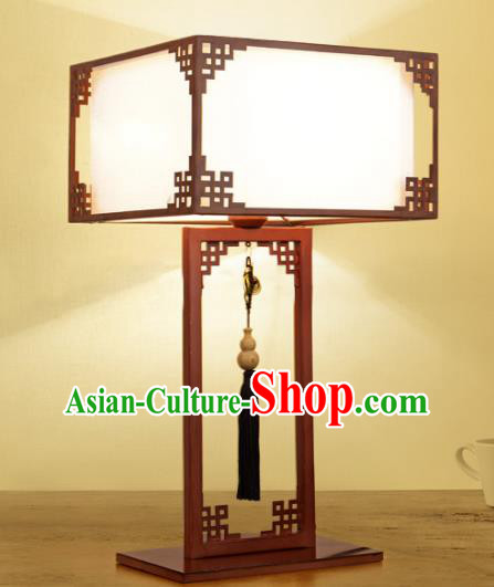Handmade Traditional Chinese Lantern Desk Lamp Electric Palace Lantern