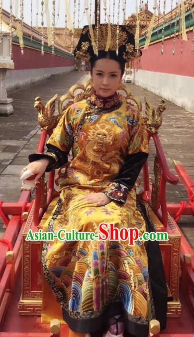 Chinese Qing Dynasty Empress Xiaohuizhang Historical Costume Ancient Manchu Queen of Shunzhi Clothing for Women