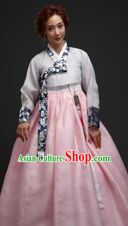 Korean Traditional Palace Garment Hanbok Fashion Apparel Costume Bride White Blouse and Pink Dress for Women