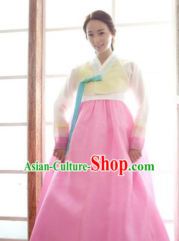 Korean Traditional Palace Garment Hanbok Fashion Apparel Costume Bride Yellow Blouse and Pink Dress for Women