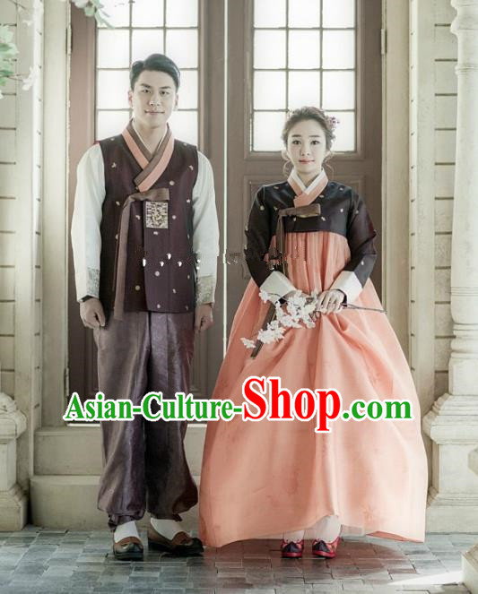 Korean Traditional Garment Palace Black Hanbok Fashion Apparel Bride and Bridegroom Costumes Complete Set