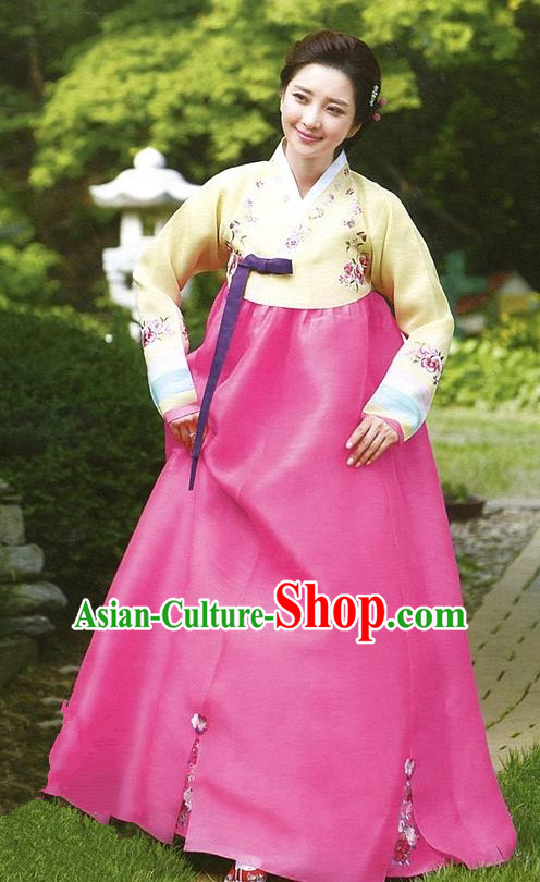 Korean Traditional Garment Palace Hanbok Yellow Blouse and Pink Dress Fashion Apparel Bride Costumes for Women