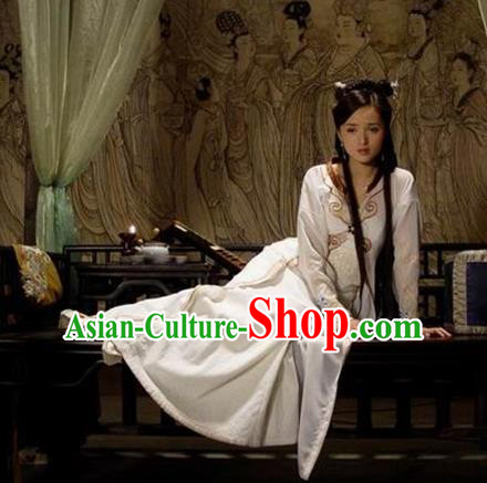 Chinese Ancient Ming Dynasty Courtesan Liu Rushi Embroidered Dress Costume for Women