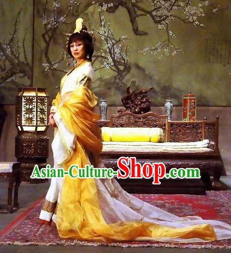 Chinese Ancient Ming Dynasty Empress of Yongle Embroidered Dress Costume for Women