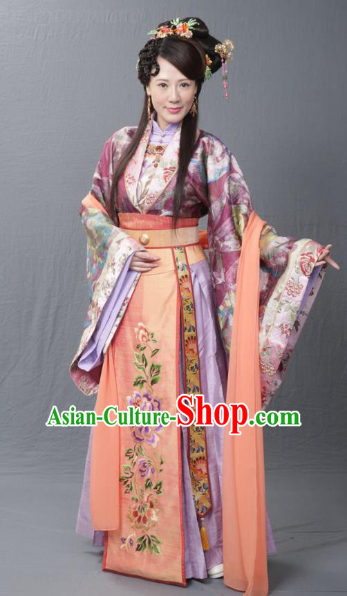 Chinese Ancient Imperial Concubine Wan Costume Ming Dynasty Palace Lady Embroidered Dress for Women