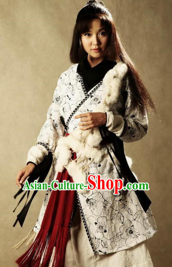 Ancient Chinese Ming Dynasty Female Swordsman Replica Costume for Women