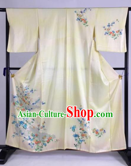 Japan Traditional Kimono Yellow Silk Furisode Kimono Ancient Yukata Dress Formal Costume for Women