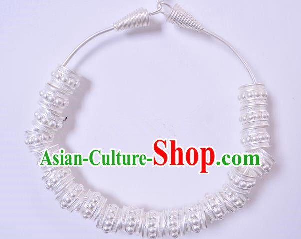 Traditional Chinese Miao Nationality Necklet Hmong Accessories Sliver Necklace for Women