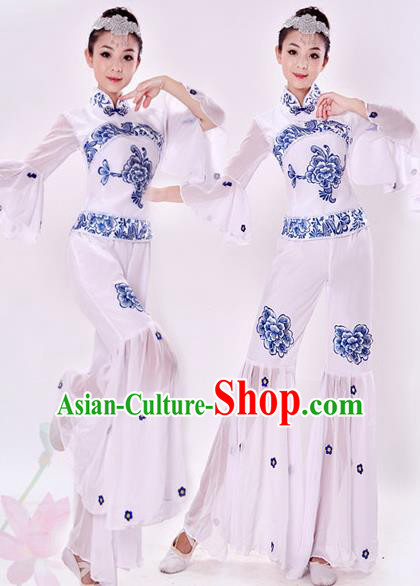 Traditional Chinese Yangge Fan Dancing Costume, Folk Dance Yangko Costume Drum Dance White Clothing for Women