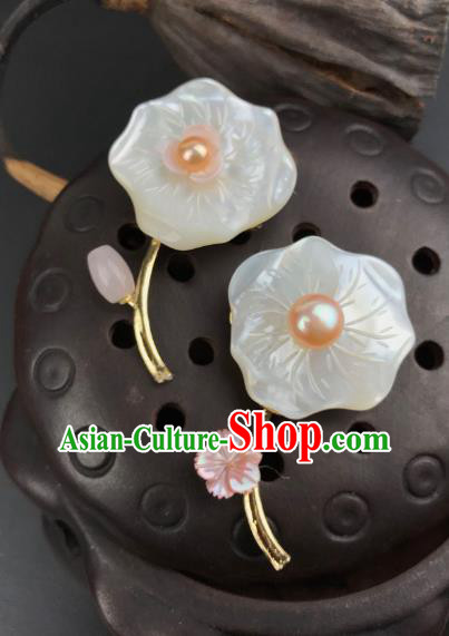 Chinese Ancient Handmade Accessories Shell Pearl Flowers Brooch for Women