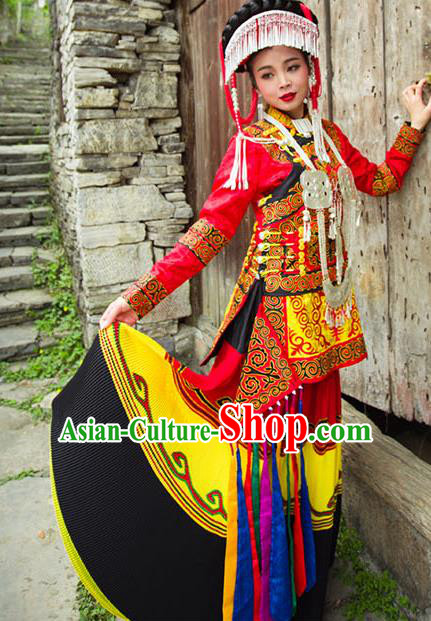 Traditional Chinese Miao Nationality Dance Costume and Headwear, Hmong Female Ethnic Pleated Skirt Minority Embroidery Clothing for Women