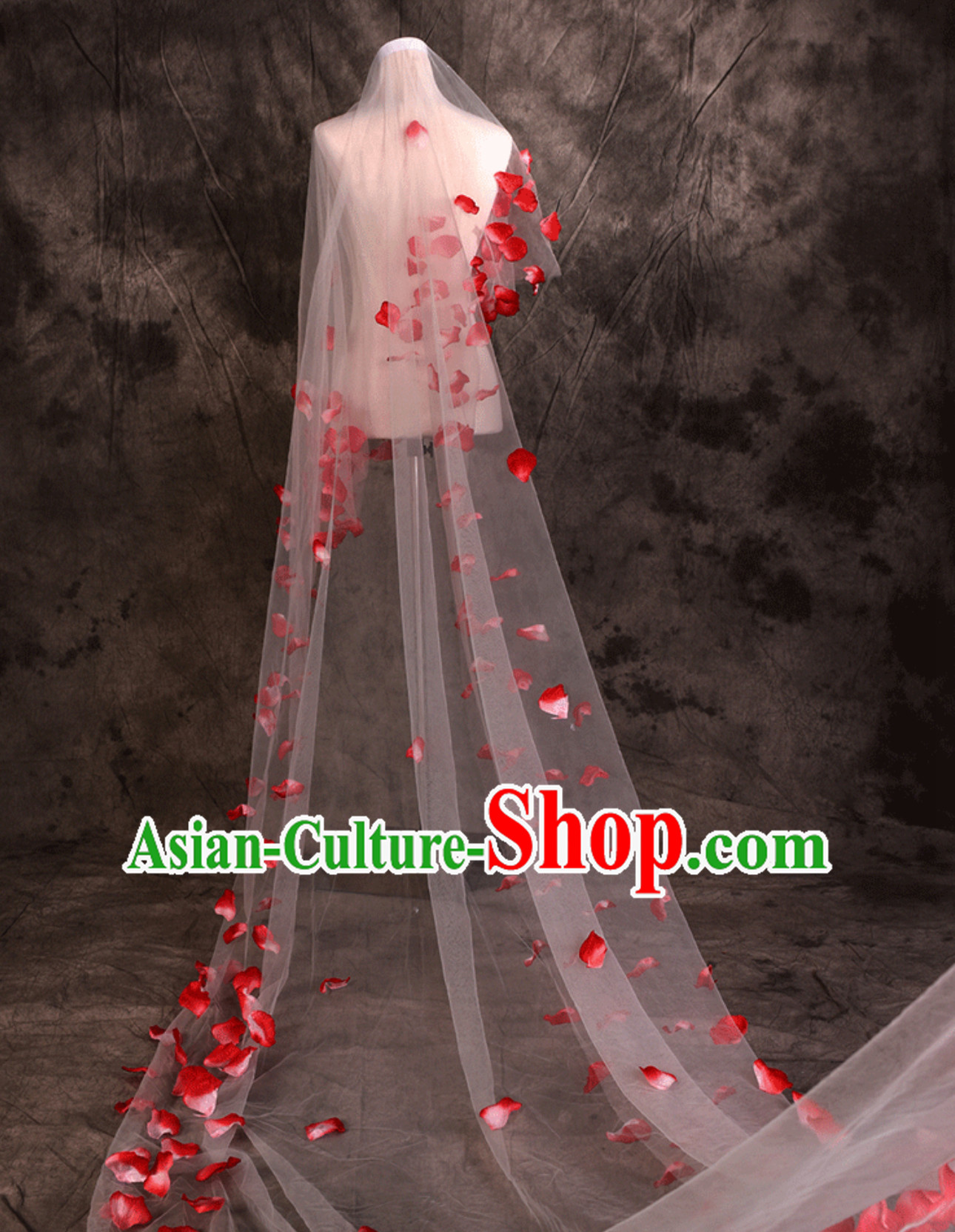 1.75 Meters Long Romantic Flower Petal Wedding Veil