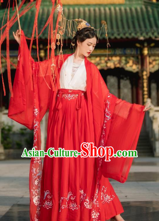 Chinese Traditional Jin Dynasty Palace Lady Wedding Costume Ancient Princess Embroidered Clothing for Women