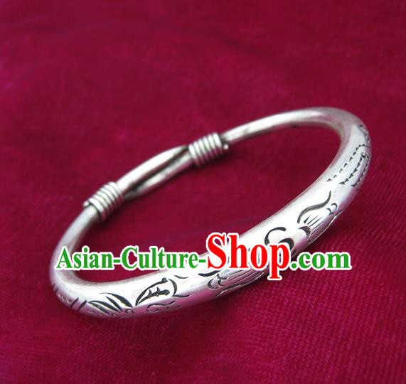 Chinese Miao Nationality Sliver Ornaments Traditional Hmong Handmade Carving Bracelet for Women