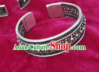 Chinese Miao Nationality Ornaments Traditional Hmong Handmade Sliver Pierced Bracelet for Women