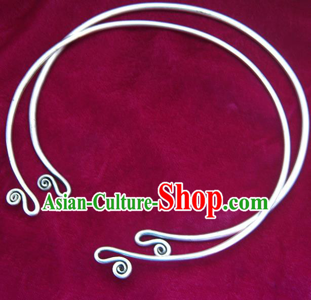 Chinese Miao Nationality Ornaments Sliver Necklace Traditional Hmong Necklet for Women