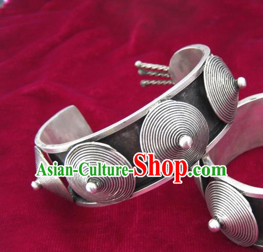 Chinese Miao Sliver Ornaments Bracelet Traditional Hmong Bangle Accessories for Women