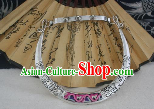 Chinese Miao Sliver Ornaments Chinese Zodiac Necklace Traditional Hmong Embroidered Necklet for Women