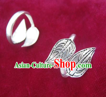 Chinese Miao Sliver Ring Ornaments Traditional Hmong Sliver Leaf Finger Rings for Women