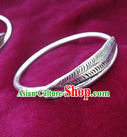 Handmade Chinese Miao Nationality Carving Leaf Bracelet Traditional Hmong Sliver Bangle for Women