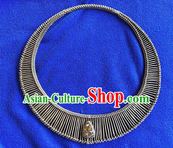 Handmade Chinese Miao Nationality Necklace Sliver Hmong Necklet for Women