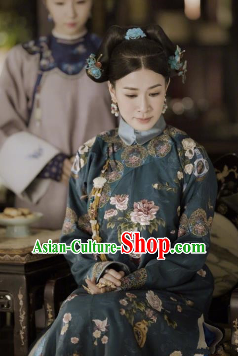 Ancient Story of Yanxi Palace Chinese Qing Dynasty Imperial Concubine Embroidered Costumes and Headpiece for Women