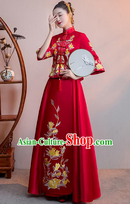 Chinese Traditional Embroidered Pomegranate Wedding Costume Bridal Xiuhe Suit Ancient Bride Red Cheongsam for Women