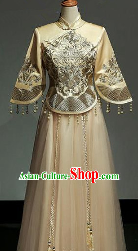 Chinese Traditional Wedding Yellow Xiuhe Suit Ancient Longfeng Flown Bride Embroidered Cheongsam Dress for Women