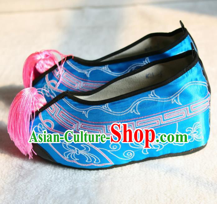 Chinese Traditional Beijing Opera Blue Embroidered Shoes Beijing Opera Diva Cloth Shoes for Women