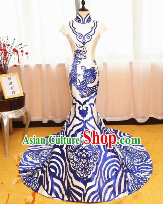 Chinese Traditional Catwalks White Cheongsam Compere Chorus Costume for Women