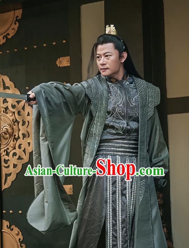 Chinese Ancient Nobility Childe Swordsman Embroidered Costumes for Men