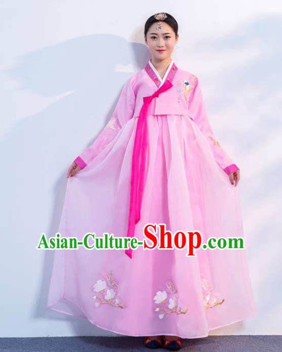 Asian Korean Traditional Costumes Korean Hanbok Pink Embroidered Blouse and Skirt for Women