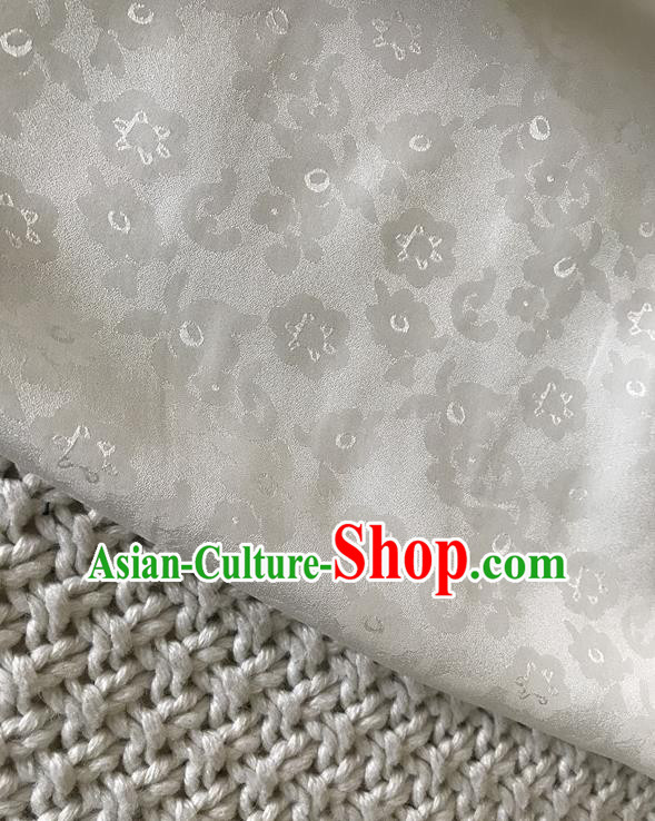 Asian Chinese Traditional White Silk Fabric Royal Pattern Brocade Cheongsam Cloth Silk Fabric