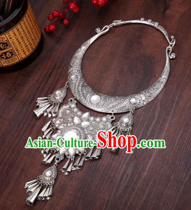 Chinese Traditional Jewelry Accessories Miao Nationality Minority Wedding Carving Necklace for Women