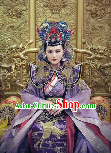 Chinese Traditional Ming Dynasty Empress Hanfu Dress Ancient Queen Embroidered Replica Costumes and Headpiece for Women