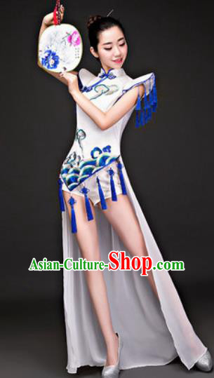 Chinese Traditional Folk Dance Drum Dance Costumes Group Dance White Dress for Women