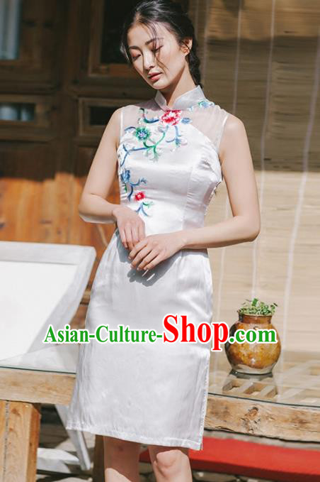 Chinese Traditional Costumes National Qipao Dress Classical White Silk Cheongsam for Women