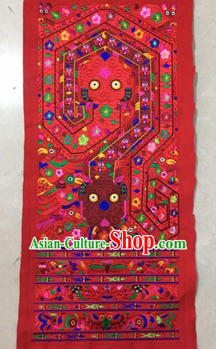 Chinese Traditional National Embroidered Dragon Fishes Red Dress Patch Embroidery Cloth Accessories