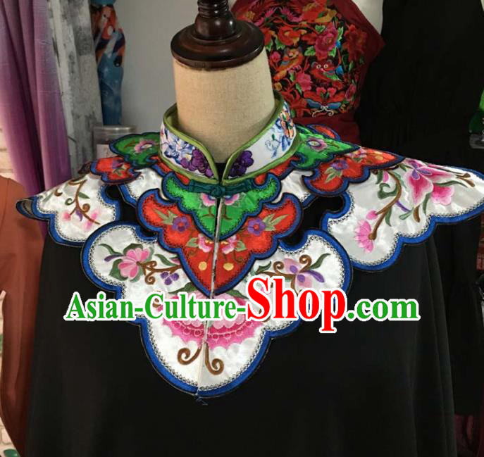 Chinese Traditional Embroidery Butterfly White Shoulder Accessories National Embroidered Cloud Patch
