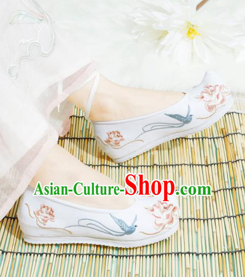 Chinese National Embroidered Peony White Shoes Ancient Traditional Princess Shoes Hanfu Shoes for Women