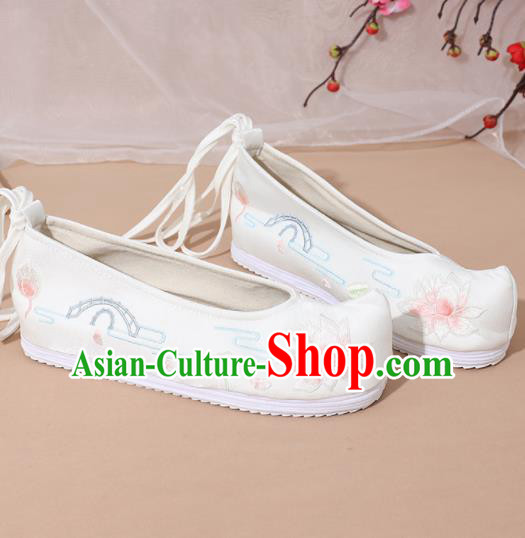 Chinese National Embroidered Lotus White Shoes Ancient Traditional Princess Shoes Hanfu Shoes for Women
