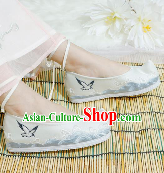 Chinese National Beige Embroidered Shoes Ancient Traditional Princess Shoes Hanfu Shoes for Women