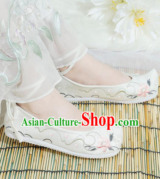 Chinese National Embroidered Peony White Shoes Ancient Traditional Princess Shoes Hanfu Shoes for Women