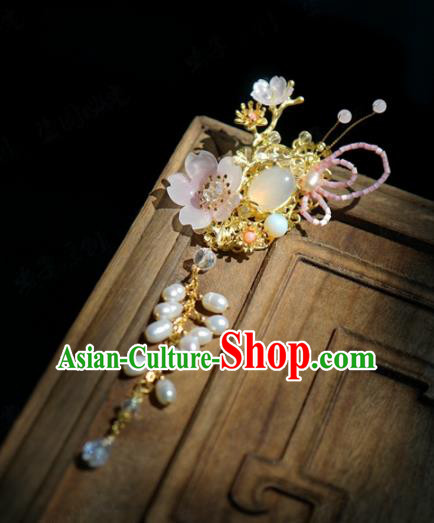 Traditional Chinese Handmade Court Plum Brooch Jewelry Accessories Ancient Princess Tassel Breastpin for Women