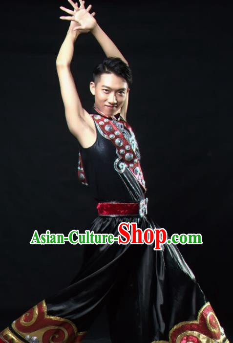 Chinese Traditional Yi Nationality Dance Costume Ethnic Folk Dance Stage Show Clothing for Men