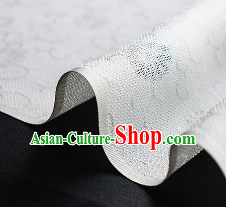 Traditional Chinese Classical Daisy Pattern Design White Silk Fabric Ancient Hanfu Dress Silk Cloth