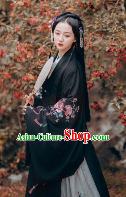 Traditional Chinese Ming Dynasty Imperial Consort Embroidered Dress Ancient Hanfu Court Replica Costumes for Women