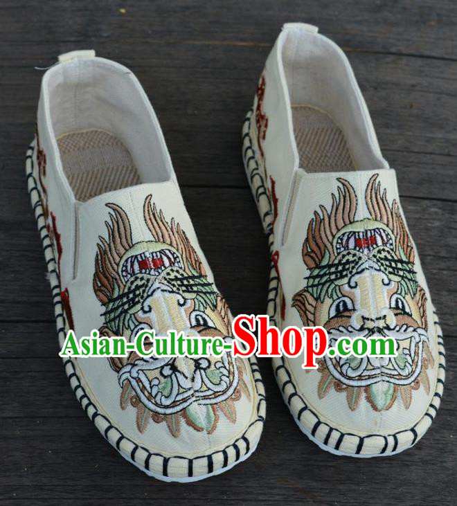 Traditional Chinese Martial Arts Embroidered Lion Shoes Handmade White Flax Shoes National Multi Layered Cloth Shoes for Men